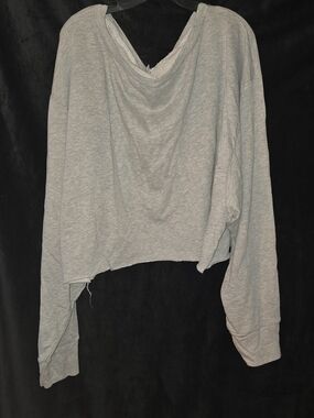 Fashion Nova Light Gray Cropped Long-Sleeve Sweatshirt